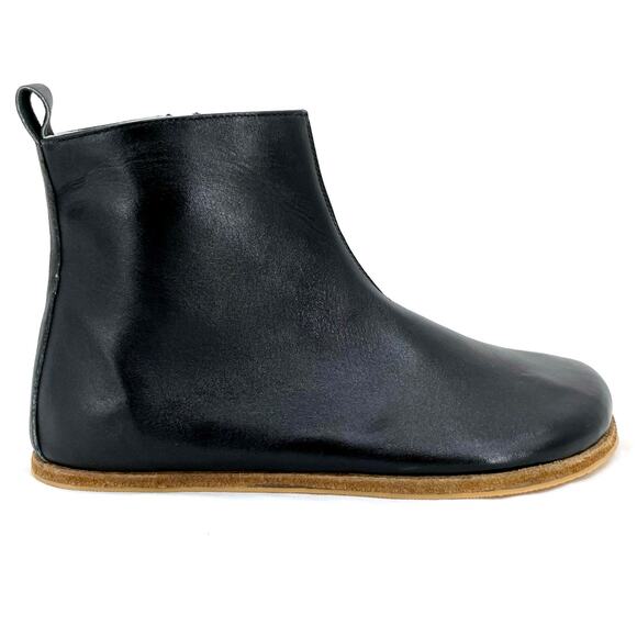 Sleek Black Leather Ankle Booties - Picture 4 of 10